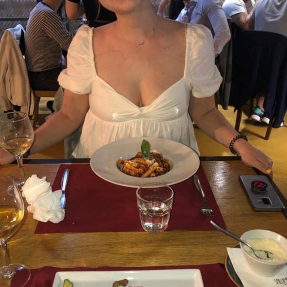 White Flowy Zara Top - Picture 2 of 3